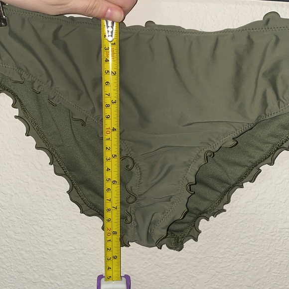 🐚Hollister Olive Green Ruffled Bikini Bottoms! - Picture 6 of 9
